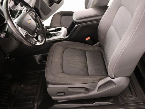 Used 2022 Chevrolet Colorado LT w/ Fleet Safety Package image 10