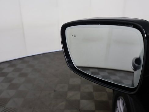 Used 2023 Buick Enclave Essence AWD/4WD image 36
