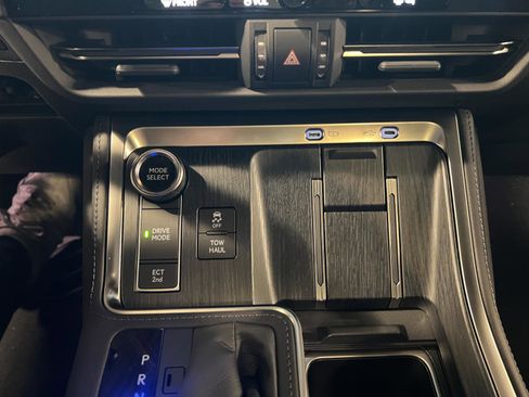 Used 2026 Lexus GX 550 image 19