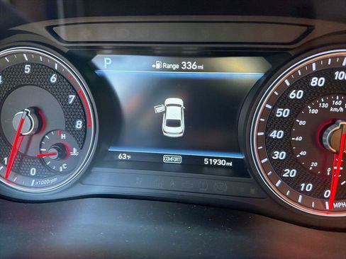 Used 2019 Genesis G70 3.3T Advanced w/ Sport Package image 17