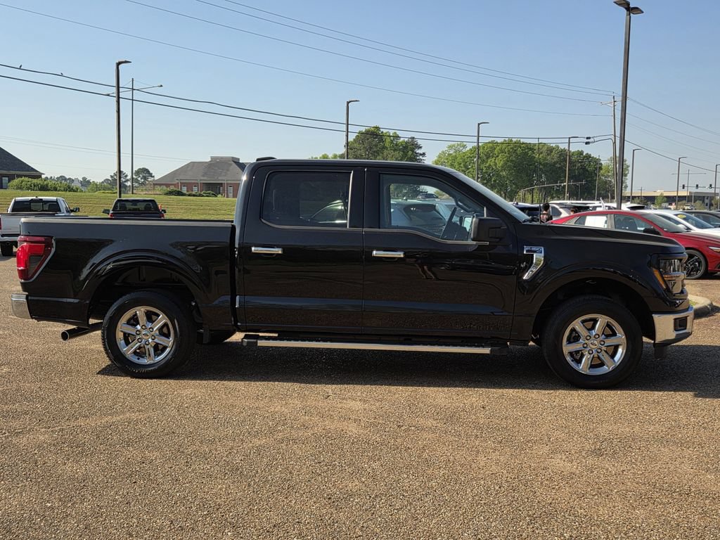 Used 2025 Ford F150 XLT w/ Equipment Group 301A Standard RWD image 3
