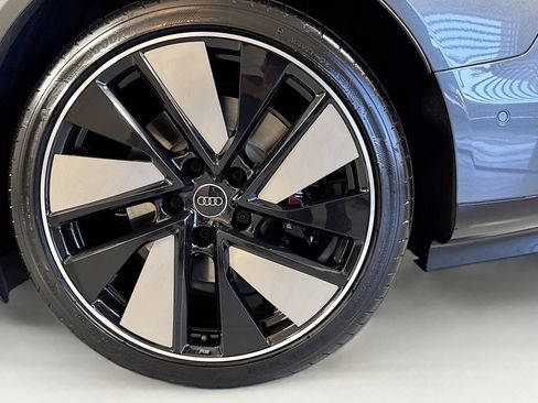 Used 2025 Audi RS e-tron GT performance AWD/4WD image 29