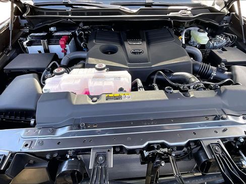 New 2026 Toyota Tundra Limited AWD/4WD image 16