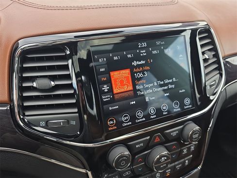 Used 2020 Jeep Grand Cherokee Overland image 15