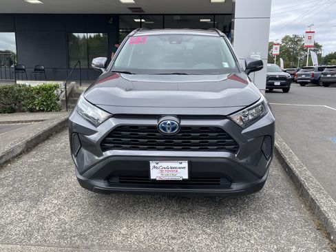 Certified 2022 Toyota RAV4 LE AWD/4WD image 2