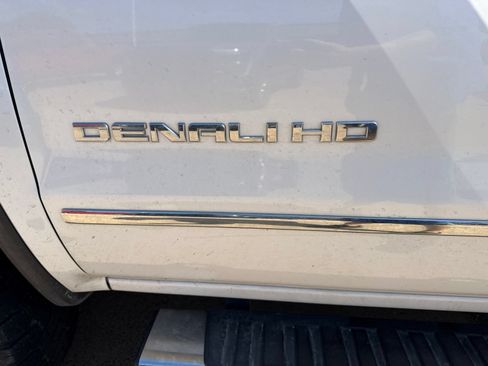 Used 2018 GMC Sierra 2500 Denali w/ Duramax Plus Package AWD/4WD image 13