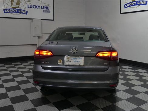 Used 2017 Volkswagen Jetta S image 8