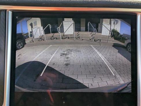 Used 2017 Tesla Model S 90D image 21