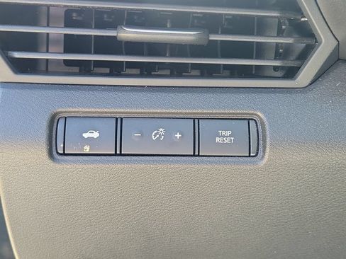Used 2025 Nissan Altima 2.5 SV FWD image 20