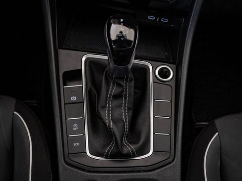 Used 2025 Volkswagen Jetta Sport image 34