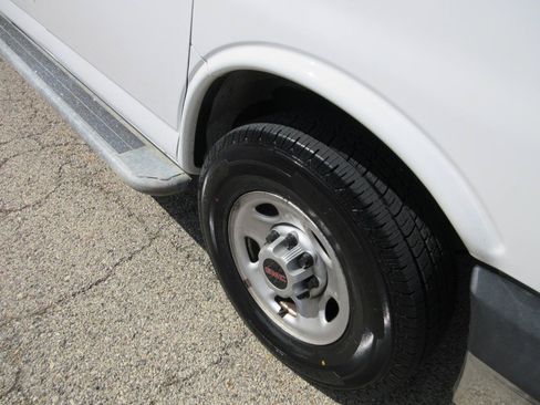 Used 2020 GMC Savana 2500 w/ Driver Convenience Package RWD image 17