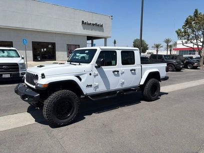 New 2026 Jeep Gladiator Sport