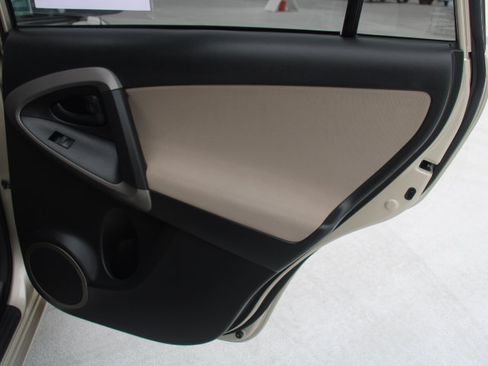 Used 2008 Toyota RAV4 Limited FWD image 16