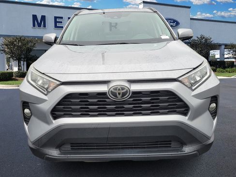 Used 2021 Toyota RAV4 XLE Premium image 2