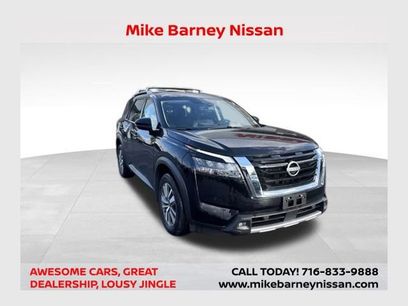 Used 2025 Nissan Pathfinder SL