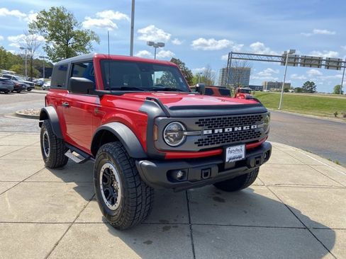 Used 2023 Ford Bronco Badlands w/ Sasquatch Package image 2