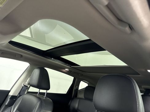 Certified 2017 Nissan Murano Platinum w/ Platinum Technology Package image 21