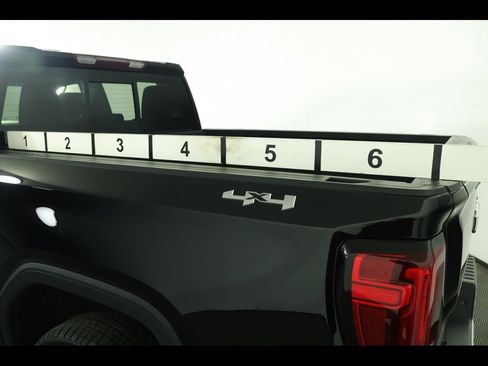 Used 2023 GMC Sierra 1500 SLT w/ SLT Convenience Package image 18