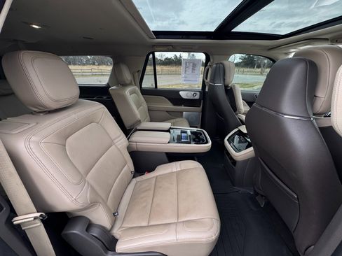 Used 2024 Lincoln Navigator L Reserve image 22