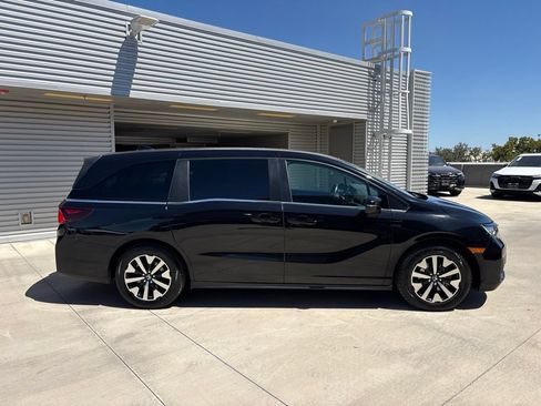 Used 2025 Honda Odyssey EX-L image 4