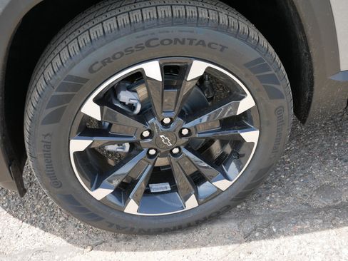 New 2026 Chevrolet Equinox RS w/ Safety and Technology Package AWD/4WD image 9