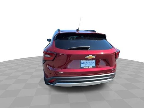 Certified 2024 Chevrolet Trax LT FWD image 7