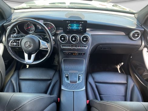Used 2020 Mercedes-Benz GLC 300 4MATIC image 10