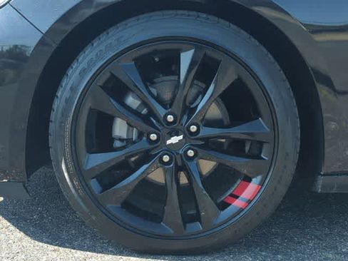Used 2018 Chevrolet Malibu LT w/ Leather Package FWD image 13