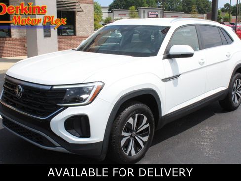 Used 2024 Volkswagen Atlas Cross Sport SE FWD image 1