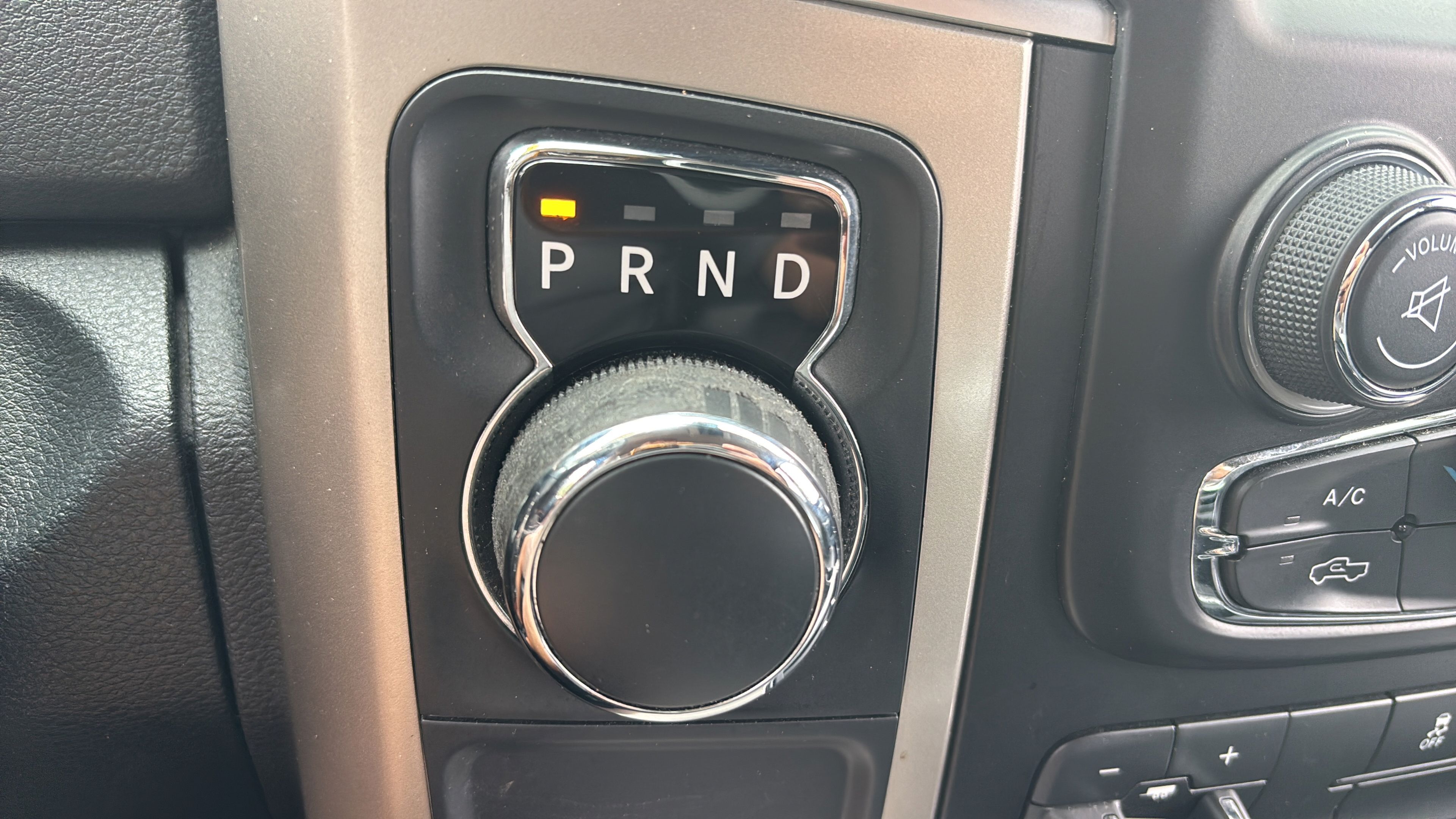 Used 2015 RAM 1500 Lone Star RWD image 28