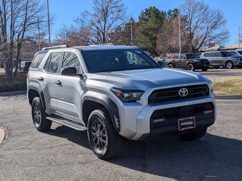 Used 2025 Toyota 4Runner SR5 image 3