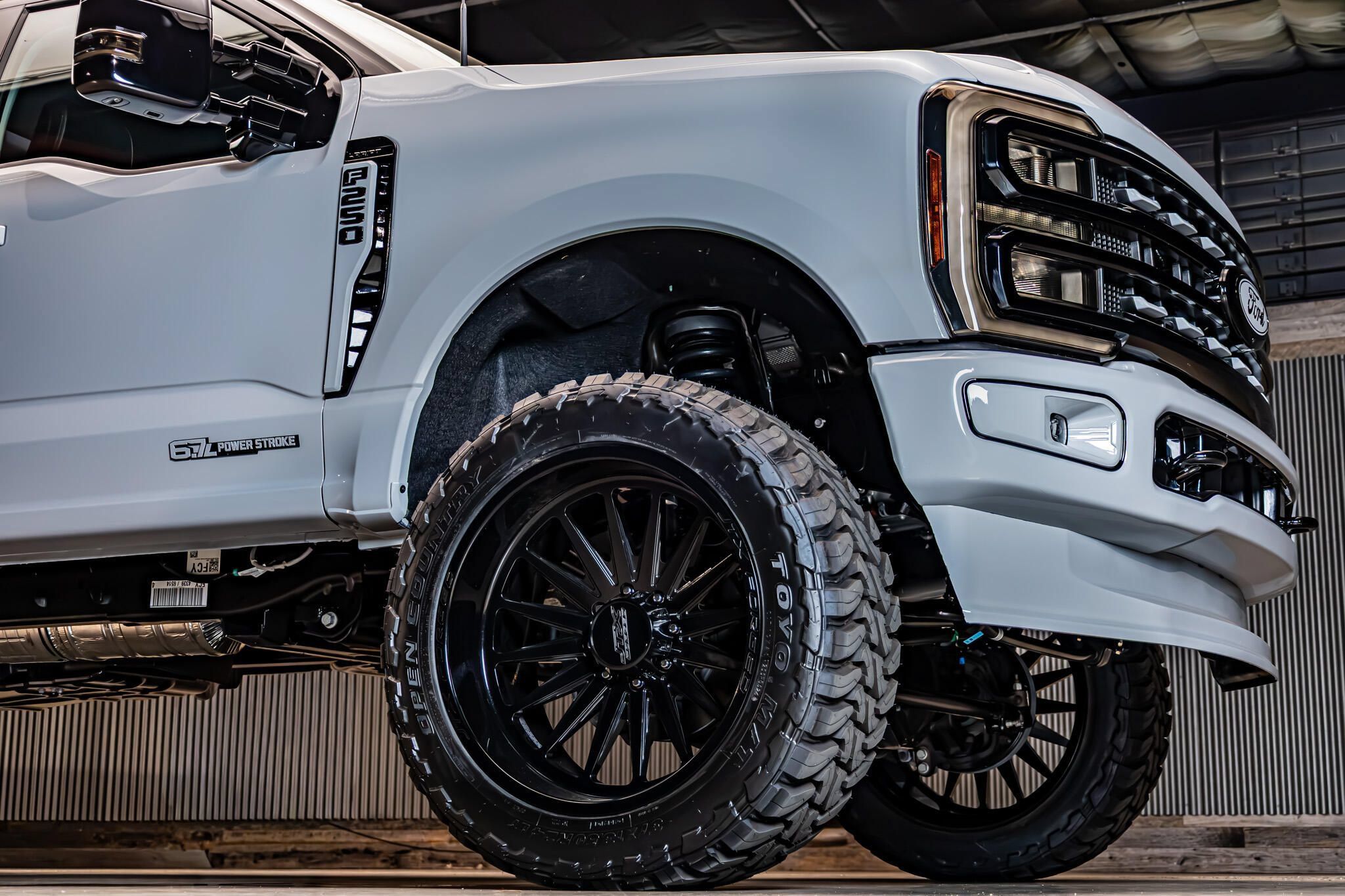 Used 2026 Ford F250 Lariat AWD/4WD image 13