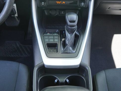 Used 2021 Toyota RAV4 LE w/ Carpet Mat Package (TMS) AWD/4WD image 21