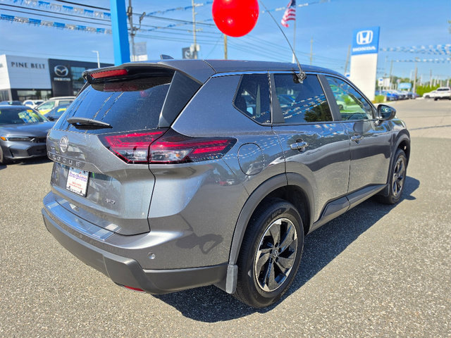 Used 2026 Nissan Rogue SV w/ Cold Weather Package AWD/4WD image 6