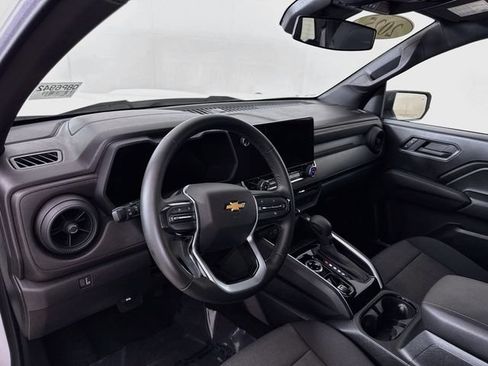 Used 2025 Chevrolet Colorado W/T w/ WT Convenience Package II AWD/4WD image 10