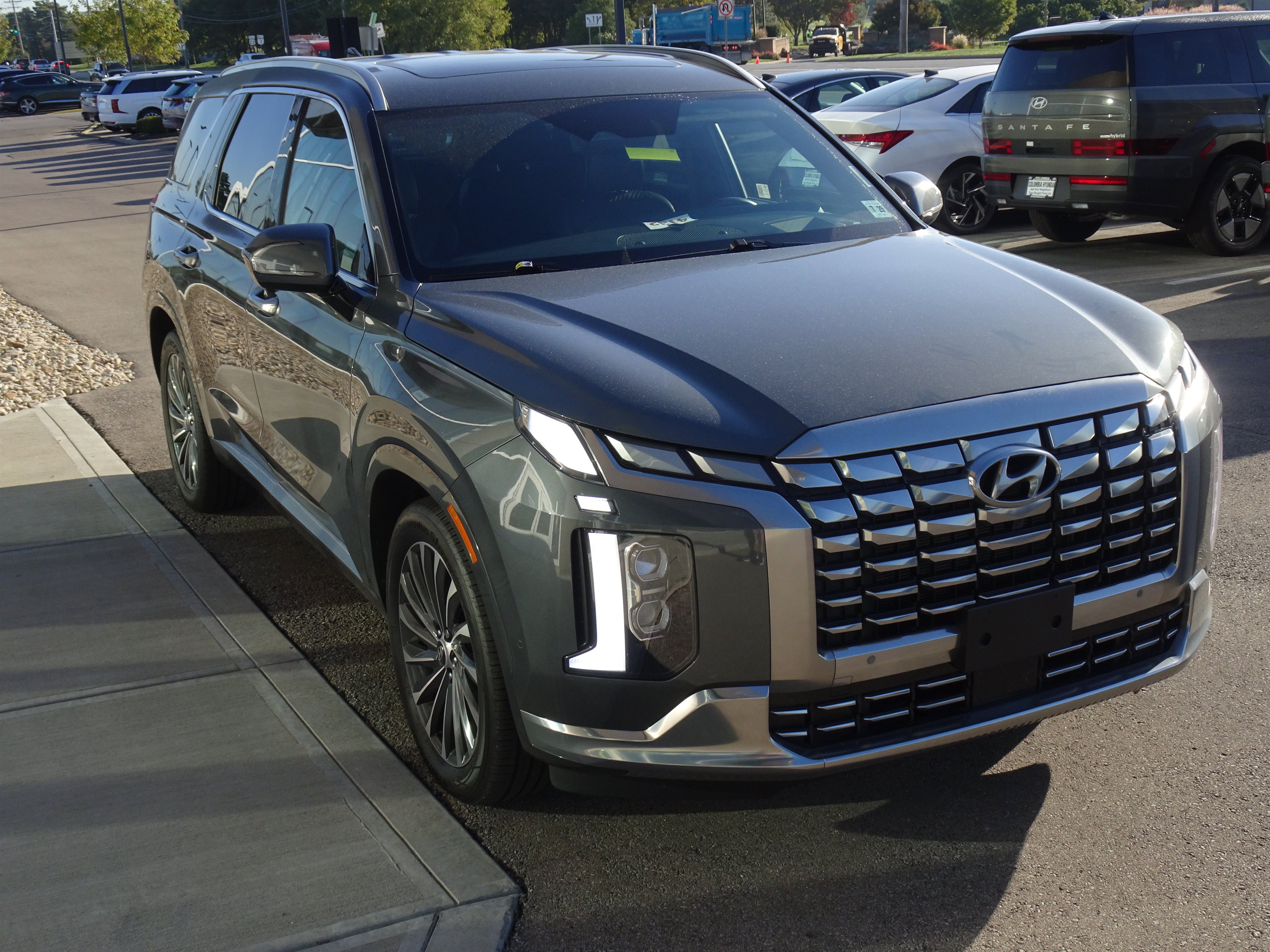 Used 2024 Hyundai Palisade Calligraphy AWD/4WD image 9