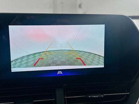 Used 2025 Chevrolet Trax LT image 22