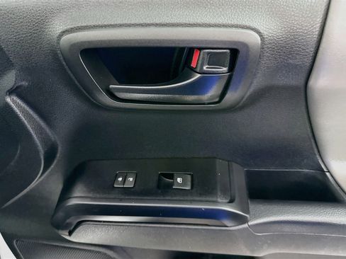 Used 2022 Toyota Tacoma SR RWD image 30