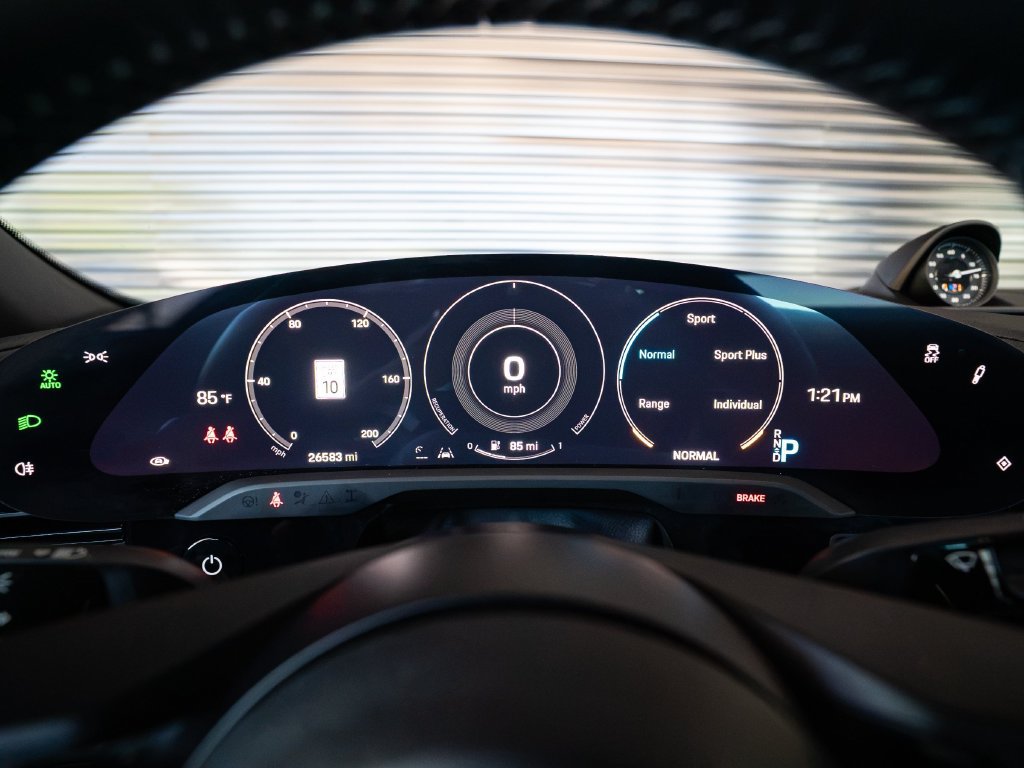 Certified 2022 Porsche Taycan RWD image 15