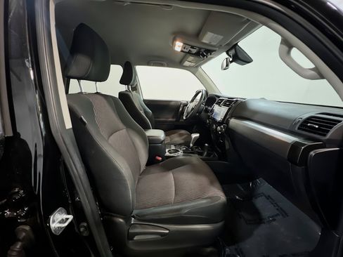 Used 2022 Toyota 4Runner TRD Off-Road AWD/4WD image 20