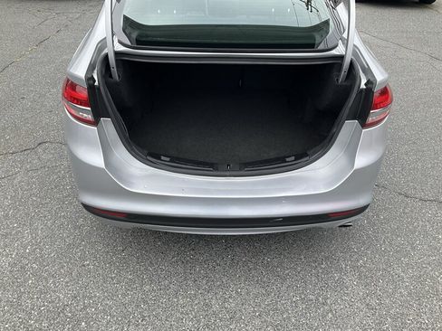 Used 2018 Ford Fusion SE FWD image 13