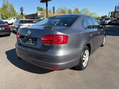 Used 2012 Volkswagen Jetta SE FWD image 7
