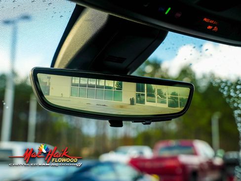 Used 2022 Chevrolet Suburban High Country image 29