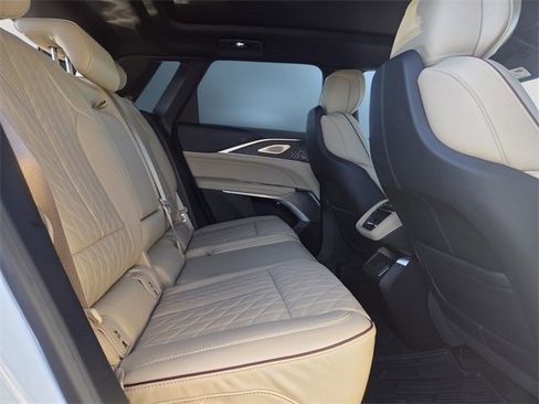 New 2025 Cadillac Lyriq Luxury image 15