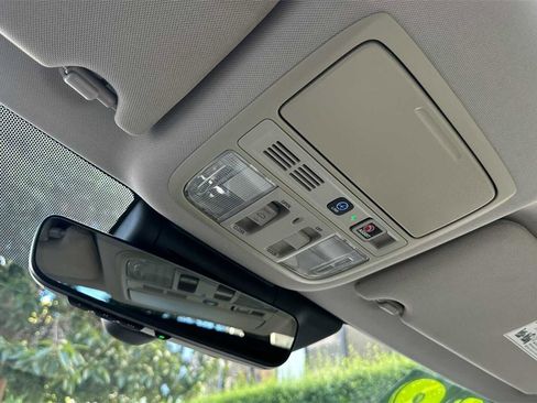 Used 2018 Honda Accord Touring image 21