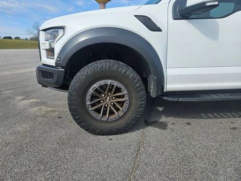 Used 2019 Ford F150 Raptor w/ Equipment Group 802A Luxury AWD/4WD image 27