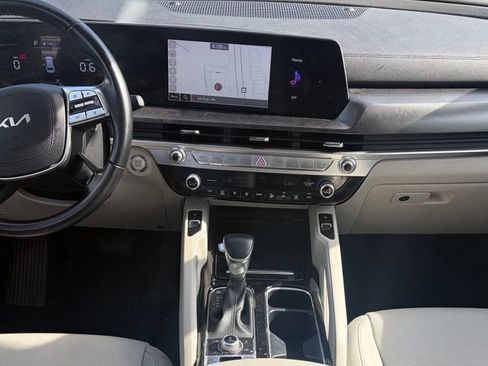 Certified 2024 Kia Telluride S w/ S Sunroof Package AWD/4WD image 2