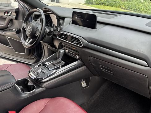 Certified 2022 MAZDA CX-9 Carbon Edition image 33