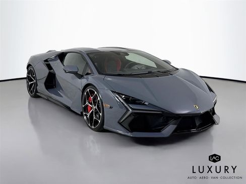 Used 2024 Lamborghini Revuelto image 3