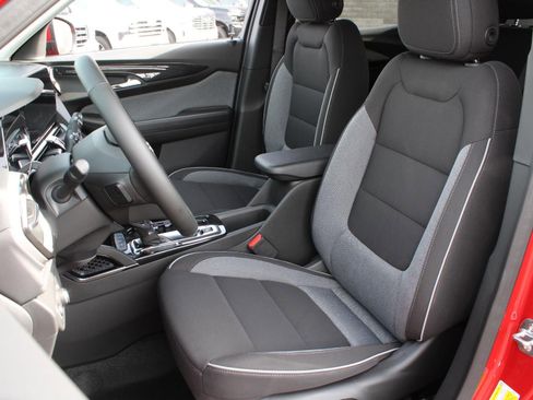 New 2026 Chevrolet TrailBlazer LT w/ Convenience Package AWD/4WD image 17